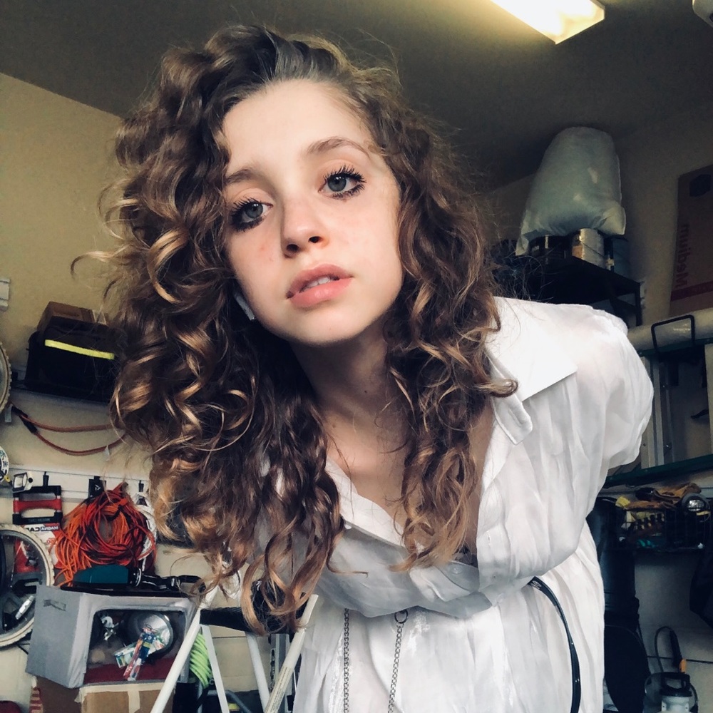 Meet your Posher, Rebekah